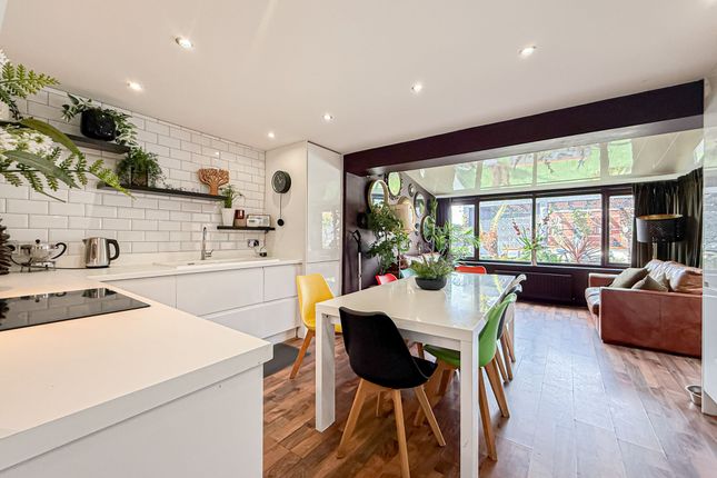 19 Tarporley Close, Prenton photo 2