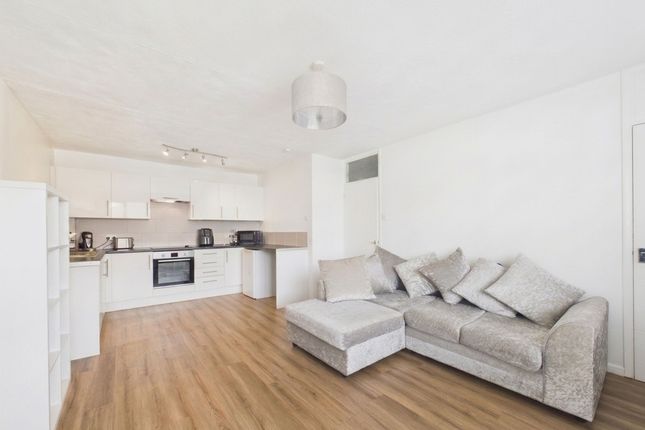 20 Tintern Avenue, Manchester photo 2