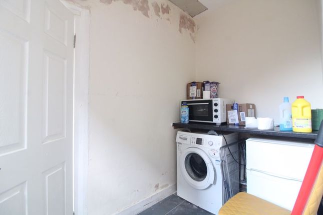 Terraced house for sale in Ashburnham Road, Luton