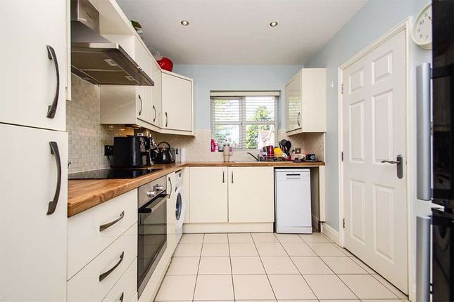 12, Merlin Close, Walsall photo 3