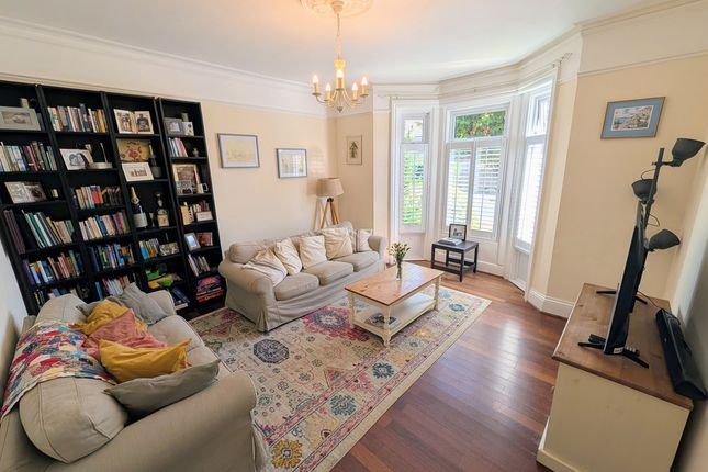 18, Wilton Park Road, Isle Of Wight photo 4