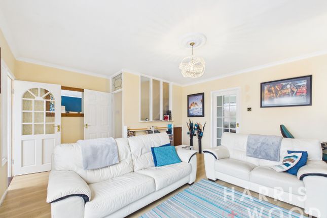 43 Diamond Close, Ipswich, Suffolk photo 3