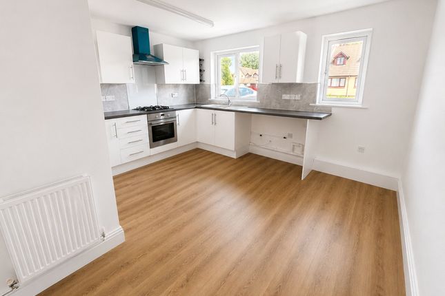 35, Honeyborough Grove, Neyland photo 4