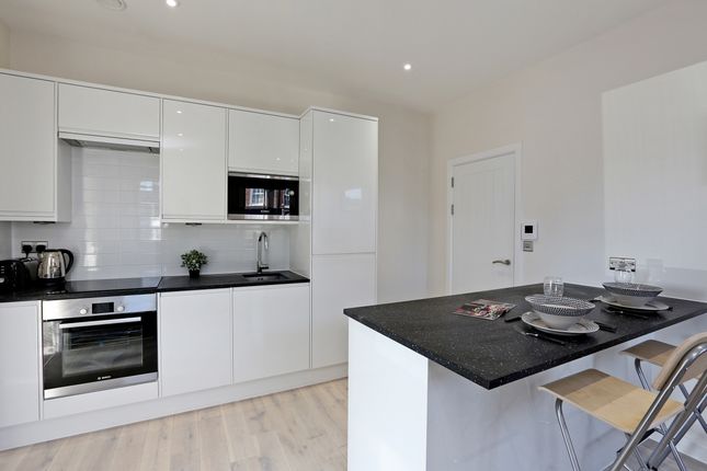 Flat to rent in Baring Road, Beaconsfield