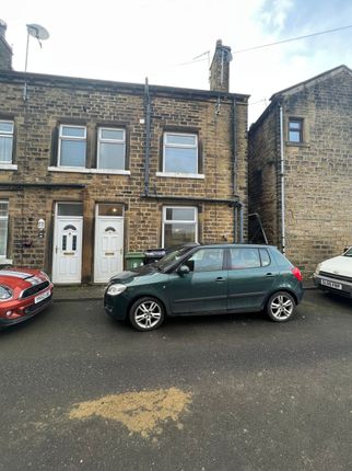 End terrace house to rent in Bourn View Road, Huddersfield