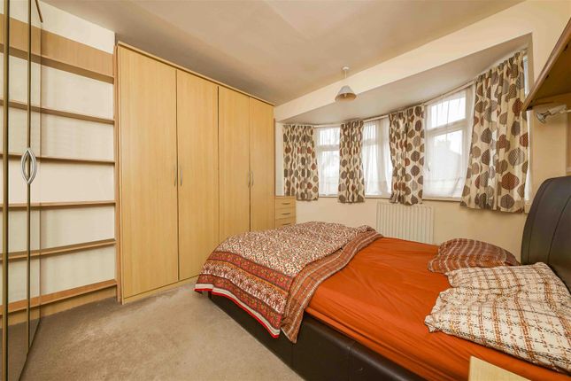 Terraced house for sale in Essex Avenue, Isleworth