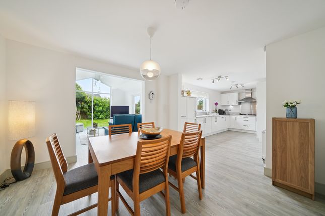 33, Twill Crescent, Strathaven photo 4