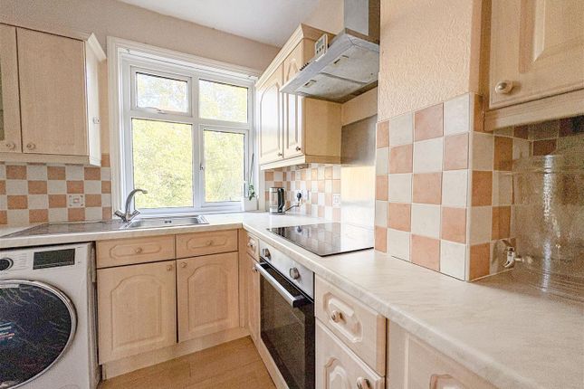 43, Upper Glen Road, St. Leonards-On-Sea photo 2