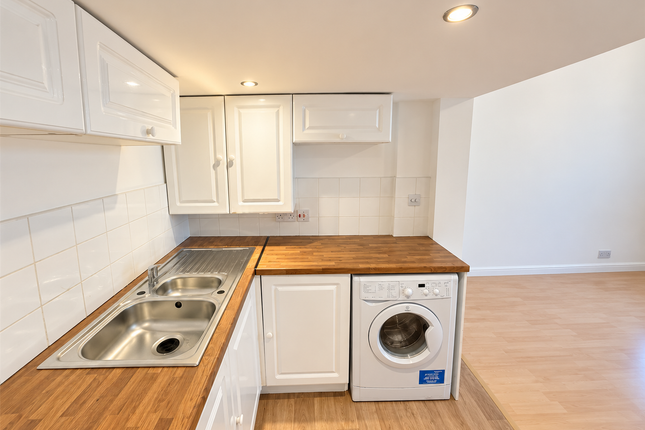 Inverness Terrace, London photo 5