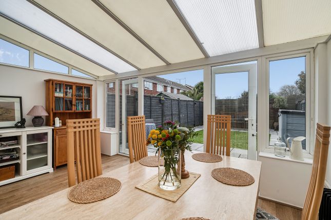 28, The Hartings, Bognor Regis photo 2