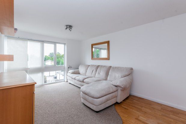 Thumbnail Flat to rent in Cleveland Road, London