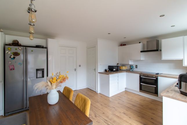 18, St Carileph Way, Bishop Auckland photo 4