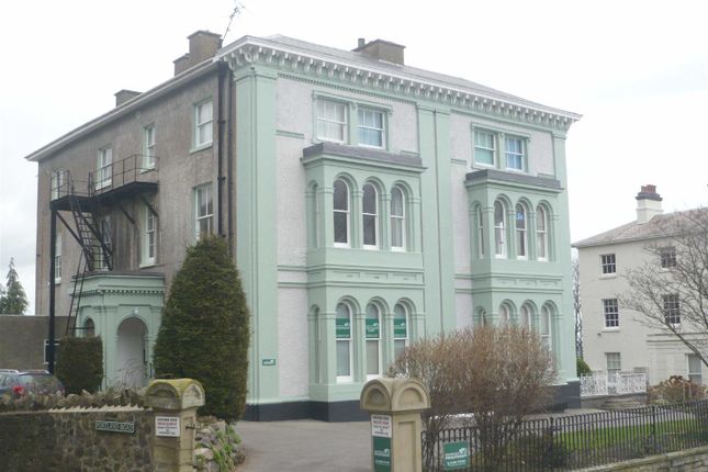 Thumbnail Flat to rent in Church Street, Malvern