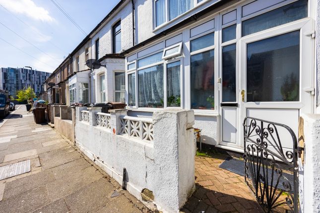 Terraced house for sale in Harpour Road, Barking
