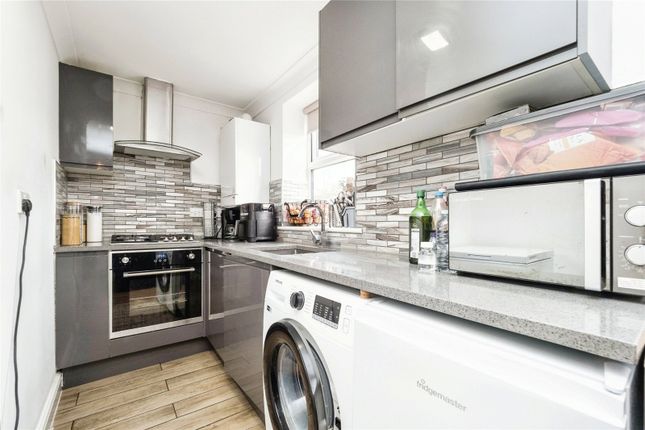 Flat for sale in New Wanstead, London