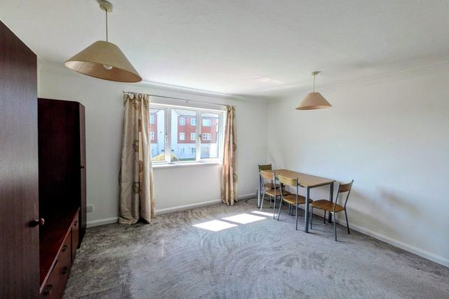14, Lundy Court, Berks photo 3