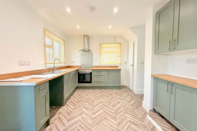 18 Magor Avenue, Camborne photo 2