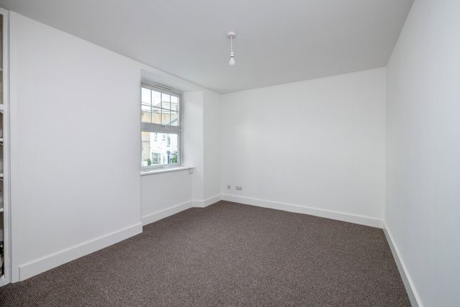 13a, Queen Street, Bude photo 2