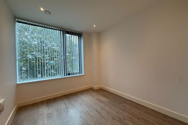 17 Berkshire Court, Bracknell photo 4