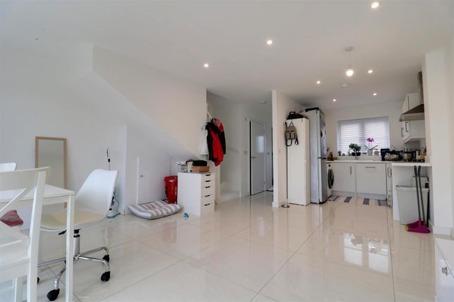 3, Shropshire Drive, Kidsgrove photo 4