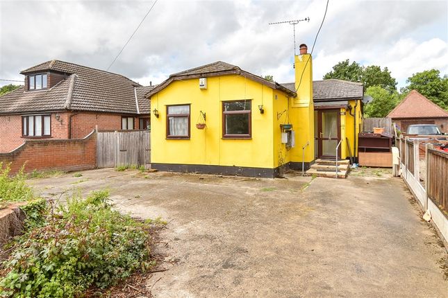 3-bed house on Branksome Avenue, Wickford, £360,000