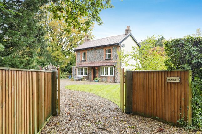 Thumbnail Detached house for sale in Cromer Road, High Kelling, Holt