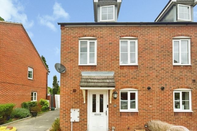 3-bed semi-detached on Kirby Drive, Tadley, £400,000