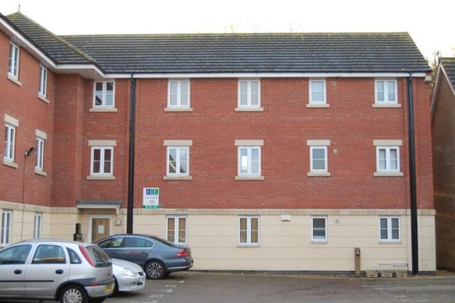 Flat for sale in Muirfield Close, Lincoln