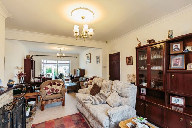 30, Burwood Drive, Lancashire photo 4