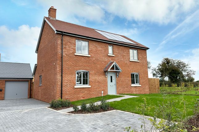 Thumbnail Detached house for sale in Clifton Close, Hereford