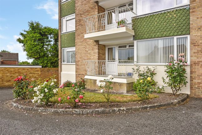 Flat for sale in Winchester Road, Andover