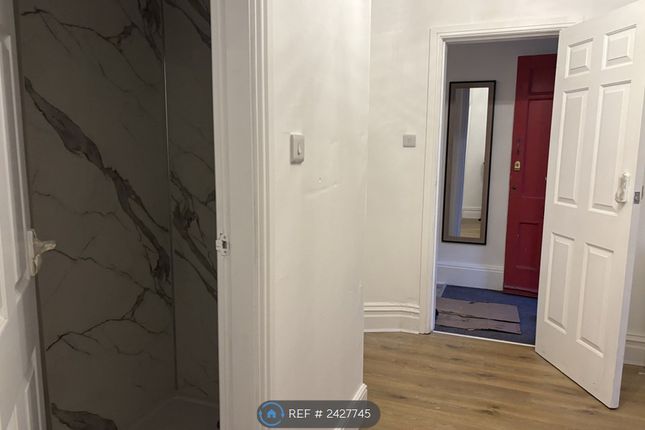 Room 1 - Downstairs Ensuite