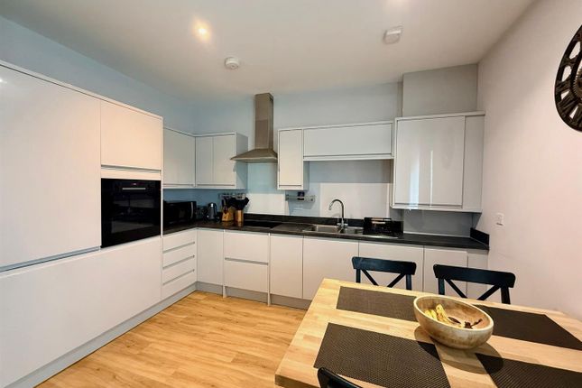 Flat 5, 74, Chapel Street, Plymouth photo 2