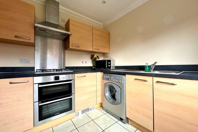 14, Withering Road, Swindon photo 3