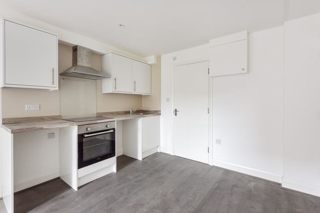 Flat 7, 146-148, New Cross Road, London photo 3