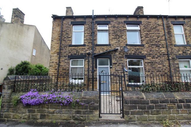 Thumbnail Property to rent in Somerset Road, Pudsey