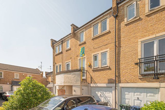 Thumbnail Terraced house for sale in Coverdale Road, New Southgate, London