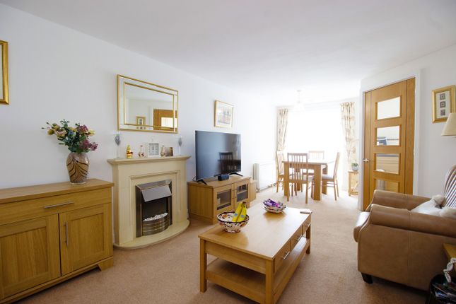 1 bed property for sale in White Hart Lane, Romford RM7