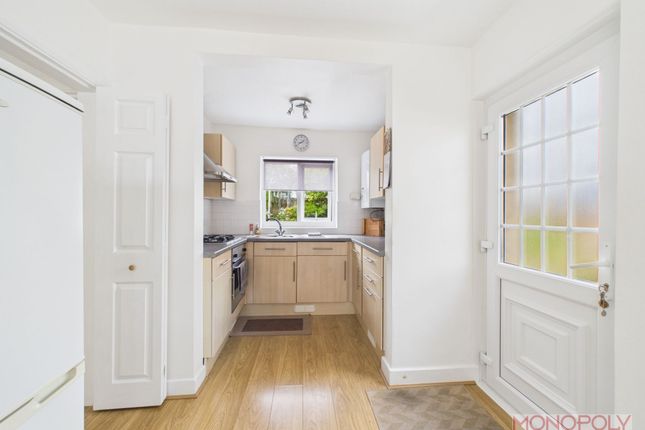 6 New House Avenue, Wrexham photo 3