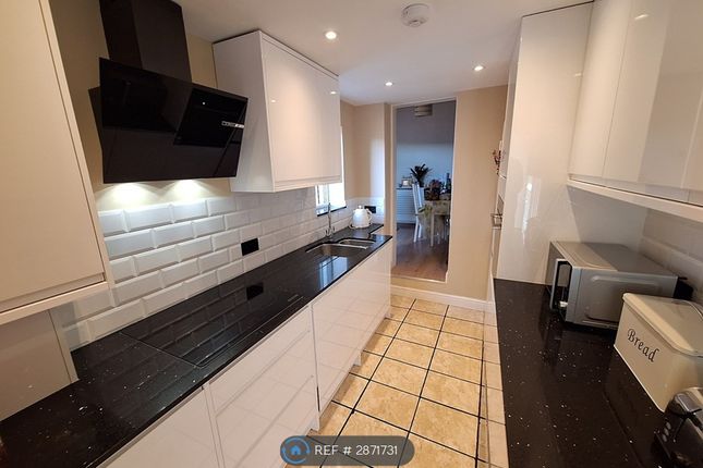 Wyche Grove, South Croydon photo 4