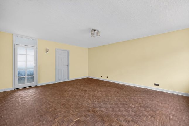 1, Laburnum Court, Stanmore photo 3
