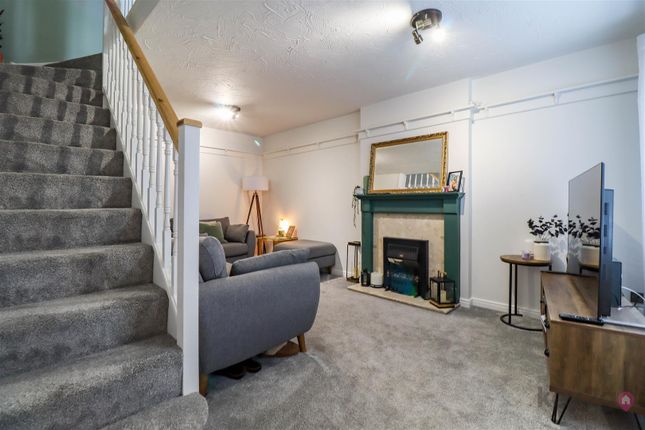 12, Fanshaw Avenue, Sheffield photo 2