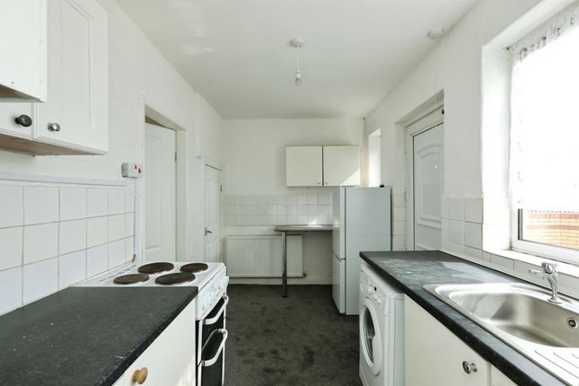 52, Princess Avenue, Doncaster photo 3
