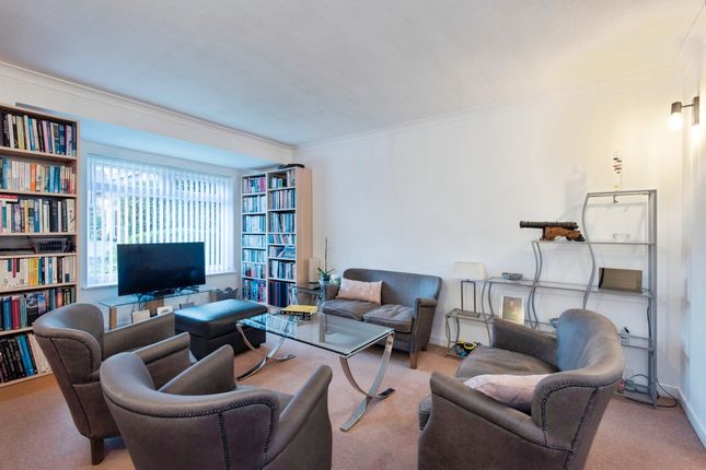 30, Greengage Rise, Royston photo 3