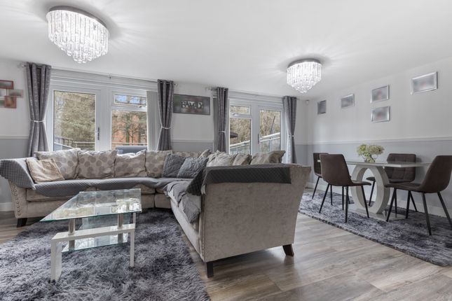 22 Lochburn Gate, Maryhill, Glasgow photo 3