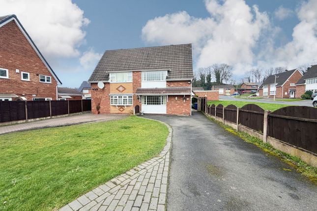 2-bed house on 18, Derwent Close, Brierley Hill, £210,000