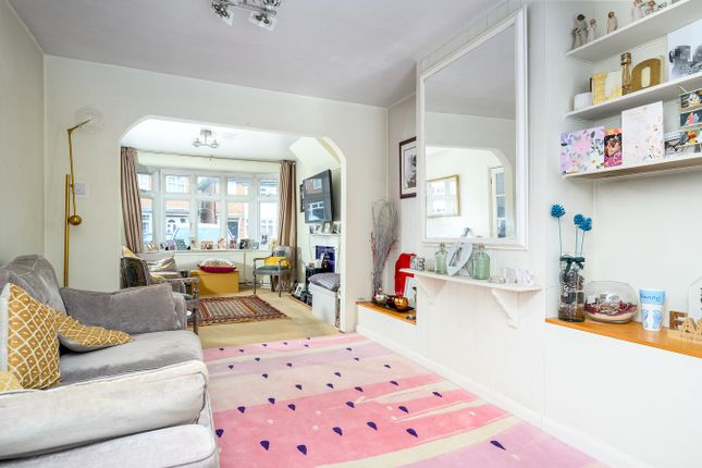 11, Cottimore Avenue, Walton-on-Thames photo 4