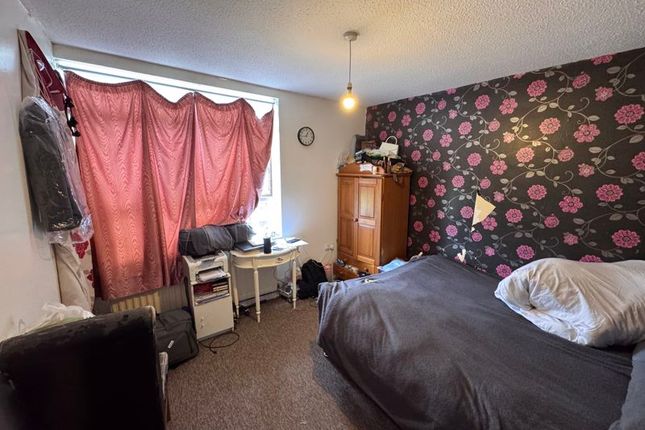 53, Neville Court, Washington photo 5