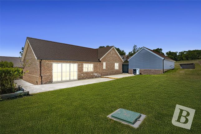 2 Colmar Mews, Colmar Farm,, Weald Park Way, Brentwood photo 2