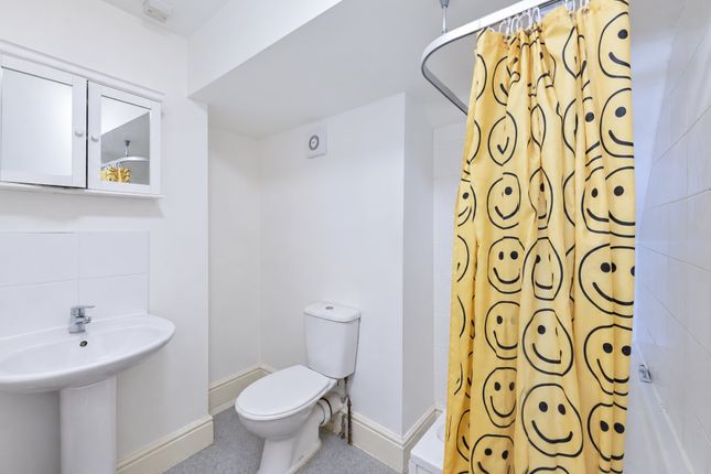 Flat 4, York House, York House 1-3,, Clifton Road, Somerset photo 3